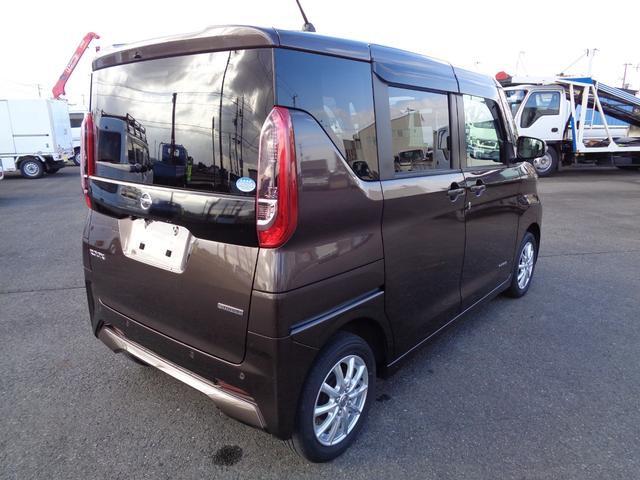 ルークス Ｘ　４ＷＤ／両側パワースライドドア／禁煙車／衝突被害軽減ブレーキ／アラウンドビューモニター／両側パワースライドドア／左右シートヒーター／プッシュスタート／車線逸脱警報／内外装クリーニング済／保証付販売車両（30枚目）