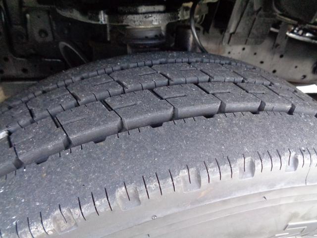 エルフトラック 　２ｔ／ワイドロング／アルミブロック／バックモニター／６速マニュアル／走行４万キロ台／スムーサーシフト／関東仕入れ／内外装クリーニング済／保証付き販売車両（62枚目）