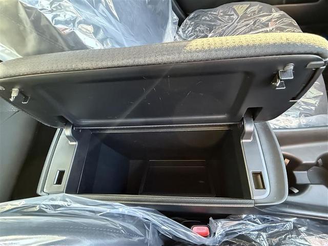 プリウス Ｓ　４ＷＤ　寒冷地　衝突被害軽減システム　メモリーナビ　バックカメラ　ワンセグ　ＬＥＤヘッドランプ　アルミホイール　スマートキー　オートクルーズコントロール　ＥＴＣ　盗難防止装置　キーレス　横滑り防止機能（28枚目）