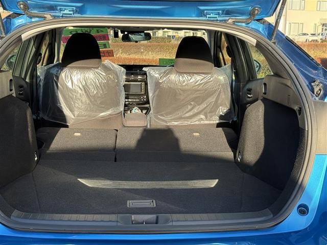 プリウス Ｓ　４ＷＤ　寒冷地　衝突被害軽減システム　メモリーナビ　バックカメラ　ワンセグ　ＬＥＤヘッドランプ　アルミホイール　スマートキー　オートクルーズコントロール　ＥＴＣ　盗難防止装置　キーレス　横滑り防止機能（33枚目）