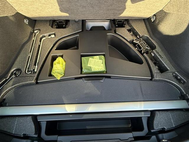 プリウス Ｓ　４ＷＤ　寒冷地　衝突被害軽減システム　メモリーナビ　バックカメラ　ワンセグ　ＬＥＤヘッドランプ　アルミホイール　スマートキー　オートクルーズコントロール　ＥＴＣ　盗難防止装置　キーレス　横滑り防止機能（34枚目）