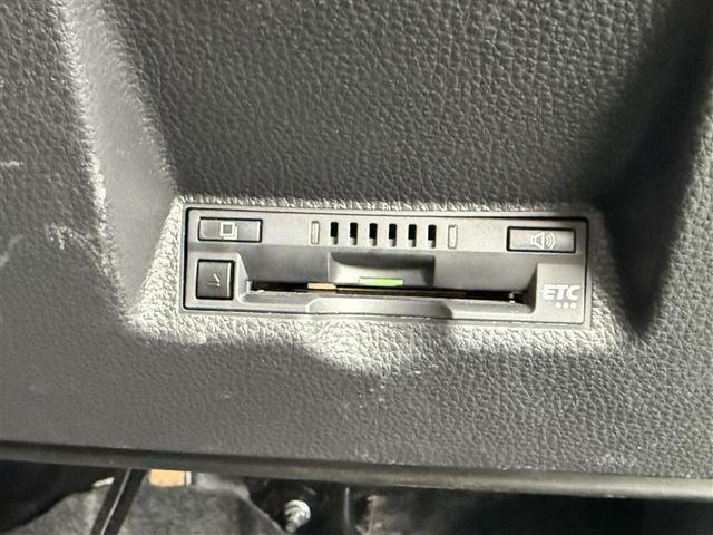 ヤリスクロス ハイブリッドG 4WD 寒冷地 衝突被害軽減システム メモリーナビ バックカメラ スマートキー オートクルーズコントロール ETC 盗難防止装置 キーレス 横滑り防止機能 ハイブリッド(17枚目)