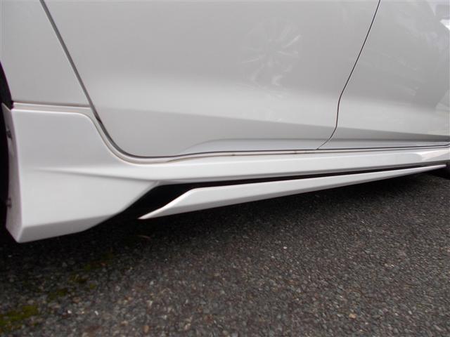 カローラツーリング ハイブリッド　Ｇ　４ＷＤ　寒冷地　衝突被害軽減システム　メモリーナビ　バックカメラ　フルセグ　スマートキー　オートクルーズコントロール　ＥＴＣ　盗難防止装置　キーレス　横滑り防止機能　ハイブリッド（25枚目）