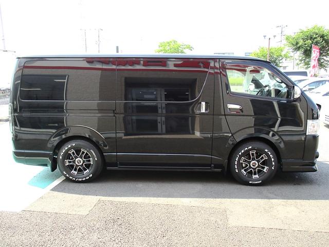 レジアスエースバン スーパーＧＬ　ダークプライムＩＩ　ケンウッドフルセグＴＶナビ　バックカメラ　ＥＴＣ　４ＷＤ　衝突被害軽減ブレーキ　両側パワースライド　ＬＥＤヘッドライト　スマートキー＆プッシュスタート　室内消臭抗菌ルームクリーニング済み　整備保証付（11枚目）