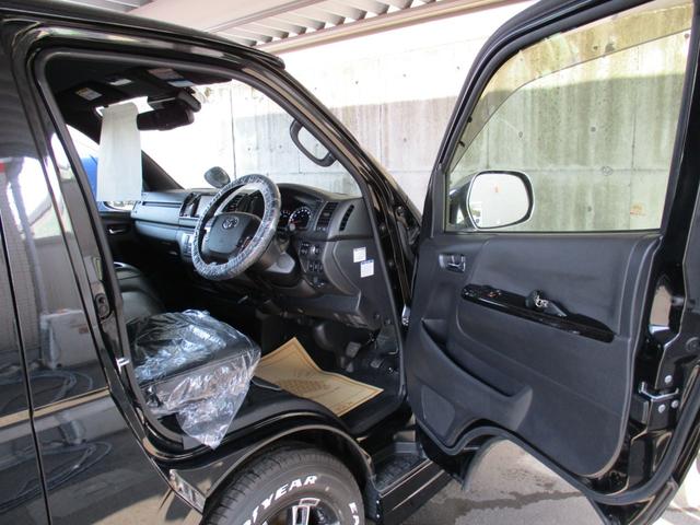 レジアスエースバン スーパーＧＬ　ダークプライムＩＩ　ケンウッドフルセグＴＶナビ　バックカメラ　ＥＴＣ　４ＷＤ　衝突被害軽減ブレーキ　両側パワースライド　ＬＥＤヘッドライト　スマートキー＆プッシュスタート　室内消臭抗菌ルームクリーニング済み　整備保証付（17枚目）