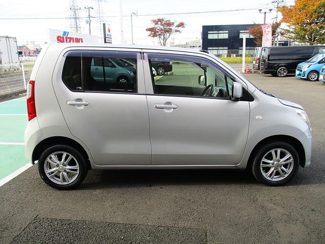 ワゴンR FX 純正CDオーディオ フルタイム4WD シートヒーター ヘッドライトレベライザー 社外14インチアルミ UVカット&プライバシーガラス アイドリングストップ 消臭抗菌ルームクリーニング済み 整備保証付(11枚目)