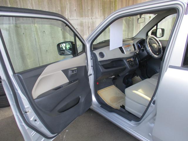 ワゴンR FX 純正CDオーディオ フルタイム4WD シートヒーター ヘッドライトレベライザー 社外14インチアルミ UVカット&プライバシーガラス アイドリングストップ 消臭抗菌ルームクリーニング済み 整備保証付(50枚目)