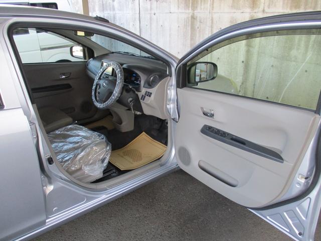 ミライース Ｘ　メモリアルエディション　ケンウッドフルセグＴＶナビ　バックカメラ　社外アルミホイール　ヘッドライトレベライザー　アイドリングストップ　ＵＶカット＆プライバシーガラス　消臭抗菌ルームクリーニング済み　車検整備保証付（17枚目）