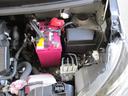 バッテリーの電圧やクーラント量もチェック。異常のある状態では展示も納車も致しません。