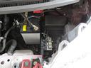 バッテリーの電圧やクーラント量もチェック。異常のある状態では展示も納車も致しません。