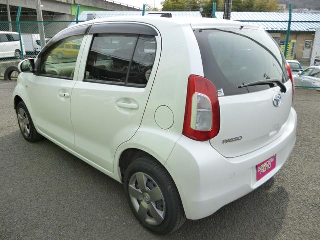 パッソ Ｘ　Ｌパッケージ　１オーナー車　純正ナビＴＶ　バックモニター　アイドリングストップ　スマートキー　横滑り防止　ＥＴＣ（3枚目）