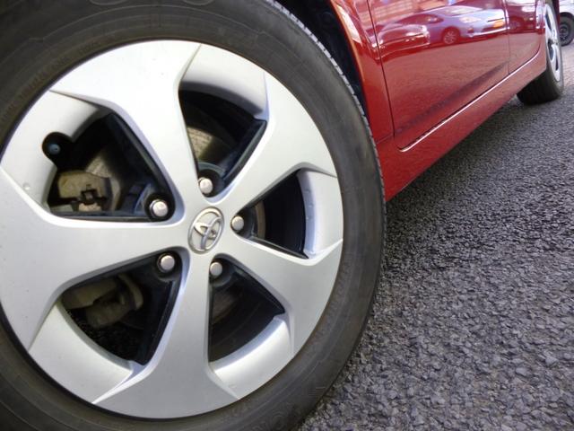 プリウス Ｓ　１オーナー車　純正ナビ　フルセグＴＶ　バックモニター　スマ－トキ－　盗難防止機能　横滑り防止（3枚目）