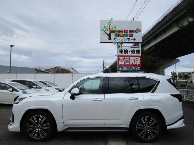 ＬＸ ＬＸ６００　ＯＰリアエンターテインメイトシステム　ＯＰ２２インチアルミ　ＯＰマークロビンソンリファレンスサラウンドシステム　ＯＰモデリスタエアロ　サンルーフ　ワイヤレス充電　クールボックス　Ｐバックドア　３６０Ｃ（5枚目）