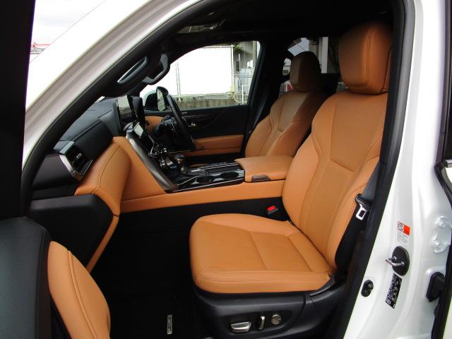 ＬＸ ＬＸ６００　ＯＰリアエンターテインメイトシステム　ＯＰ２２インチアルミ　ＯＰマークロビンソンリファレンスサラウンドシステム　ＯＰモデリスタエアロ　サンルーフ　ワイヤレス充電　クールボックス　Ｐバックドア　３６０Ｃ（13枚目）