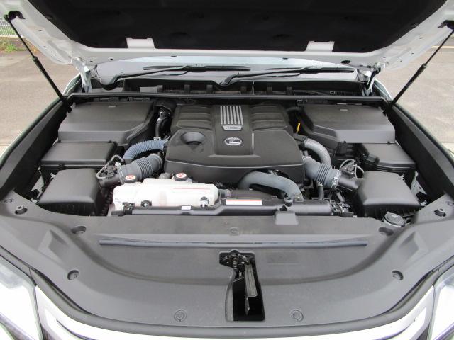 ＬＸ ＬＸ６００　ＯＰリアエンターテインメイトシステム　ＯＰ２２インチアルミ　ＯＰマークロビンソンリファレンスサラウンドシステム　ＯＰモデリスタエアロ　サンルーフ　ワイヤレス充電　クールボックス　Ｐバックドア　３６０Ｃ（17枚目）