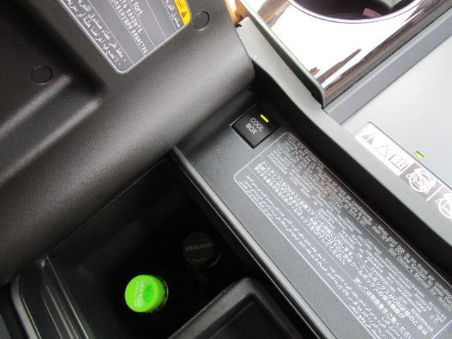 ＬＸ ＬＸ６００　ＯＰリアエンターテインメイトシステム　ＯＰ２２インチアルミ　ＯＰマークロビンソンリファレンスサラウンドシステム　ＯＰモデリスタエアロ　サンルーフ　ワイヤレス充電　クールボックス　Ｐバックドア　３６０Ｃ（26枚目）