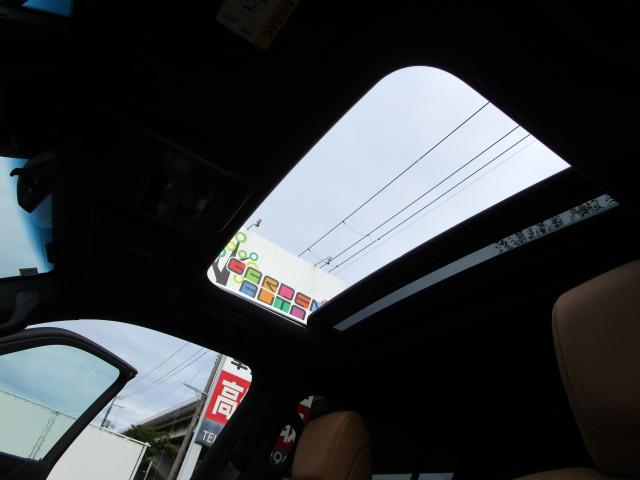 ＬＸ ＬＸ６００　ＯＰリアエンターテインメイトシステム　ＯＰ２２インチアルミ　ＯＰマークロビンソンリファレンスサラウンドシステム　ＯＰモデリスタエアロ　サンルーフ　ワイヤレス充電　クールボックス　Ｐバックドア　３６０Ｃ（28枚目）