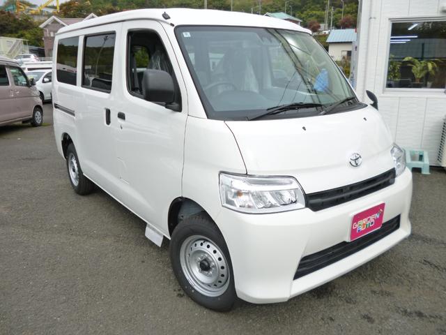 タウンエースバン GL 登録済未使用車 4WD トヨタセーフティセンス コーナーセンサー アイドリングステップ フロント席パワーウィンドウ LEDヘッドライト(2枚目)