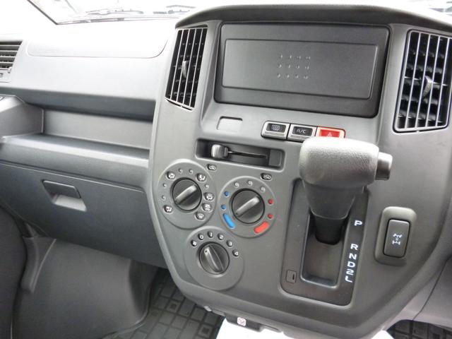 タウンエースバン GL 登録済未使用車 4WD トヨタセーフティセンス コーナーセンサー アイドリングステップ フロント席パワーウィンドウ LEDヘッドライト(8枚目)