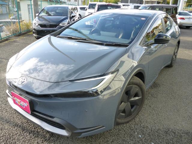 プリウス Ｕ　４ＷＤ　１オーナー車　１２．３インチディスプレイオーディオ　フルセグＴＶ　パノラミックビューモニター　Ｂｌｕｅｔｏｏｔｈ接続　プリクラッシュ　ドラレコ前後　シートヒーター　パーキングアシスト　禁煙車（6枚目）