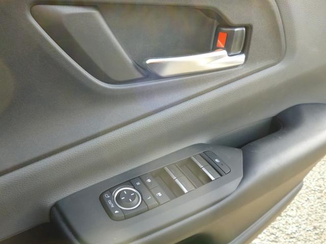 プリウス Ｕ　４ＷＤ　１オーナー車　１２．３インチディスプレイオーディオ　フルセグＴＶ　パノラミックビューモニター　Ｂｌｕｅｔｏｏｔｈ接続　プリクラッシュ　ドラレコ前後　シートヒーター　パーキングアシスト　禁煙車（24枚目）