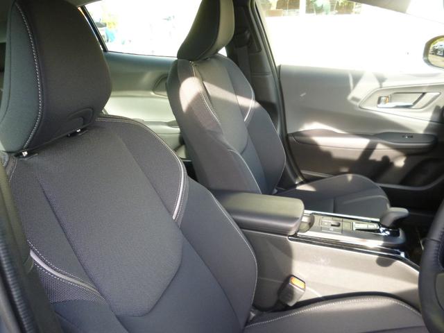 プリウス Ｕ　４ＷＤ　１オーナー車　１２．３インチディスプレイオーディオ　フルセグＴＶ　パノラミックビューモニター　Ｂｌｕｅｔｏｏｔｈ接続　プリクラッシュ　ドラレコ前後　シートヒーター　パーキングアシスト　禁煙車（25枚目）