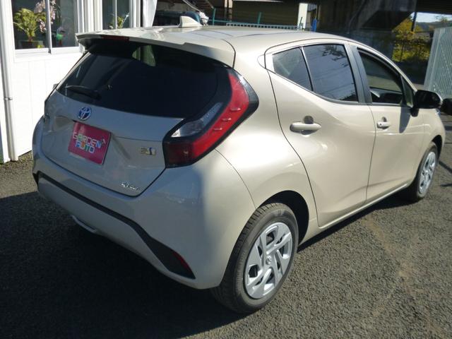 アクア Ｘ　４ＷＤ　トヨタセーフティセンス　ディスプレイオーディオ　Ｂｌｕｅｔｏｏｔｈ接続　バックモニター　ドラレコ前後　プリクラッシュ　ＡＣ１００Ｖ　ＬＥＤライト　オートエアコン　禁煙車（7枚目）