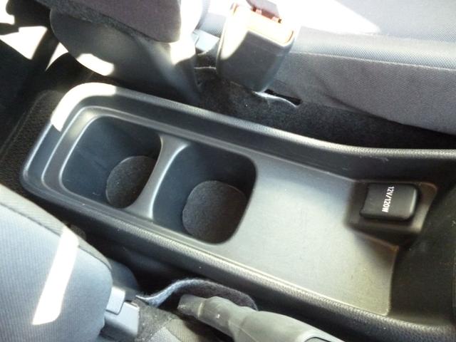 アクア Ｘ　４ＷＤ　トヨタセーフティセンス　ディスプレイオーディオ　Ｂｌｕｅｔｏｏｔｈ接続　バックモニター　ドラレコ前後　プリクラッシュ　ＡＣ１００Ｖ　ＬＥＤライト　オートエアコン　禁煙車（17枚目）