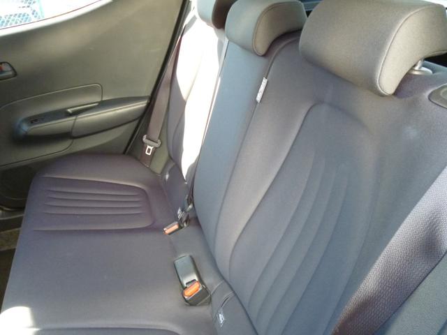 アクア Ｘ　４ＷＤ　トヨタセーフティセンス　ディスプレイオーディオ　Ｂｌｕｅｔｏｏｔｈ接続　バックモニター　ドラレコ前後　プリクラッシュ　ＡＣ１００Ｖ　ＬＥＤライト　オートエアコン　禁煙車（31枚目）