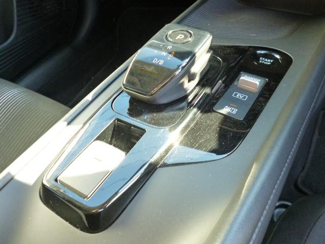 ノート X FOUR 4WD 社外ナビ Bluetooth接続 フロント席シートヒーター ドラレコ オートエアコン スマートキー アイドリングストップ ETC 禁煙車(14枚目)