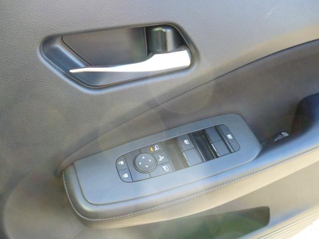 ノート X FOUR 4WD 社外ナビ Bluetooth接続 フロント席シートヒーター ドラレコ オートエアコン スマートキー アイドリングストップ ETC 禁煙車(19枚目)