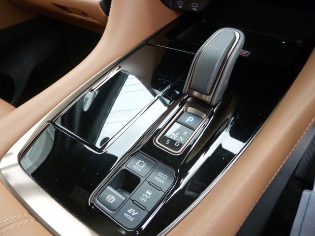 有料になりますが１年から最大５年間の保証期間で、選べる３つのプランをご用意しております。お客様にピッタリなプランをお選び出来ます。詳細はスタッフまでお尋ね下さい。