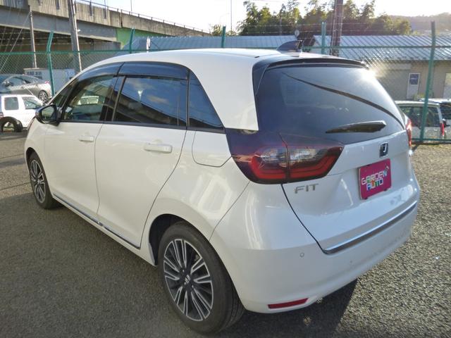 フィット e:HEVリュクス ホンダセンシング 純正ナビ フルセグTV Bluetooth接続 バックモニター 純正ドラレコ前後 シートヒーター クリアランスソナー LEDライト フォグ(3枚目)