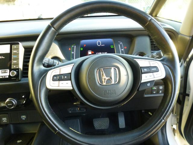 フィット e:HEVリュクス ホンダセンシング 純正ナビ フルセグTV Bluetooth接続 バックモニター 純正ドラレコ前後 シートヒーター クリアランスソナー LEDライト フォグ(11枚目)