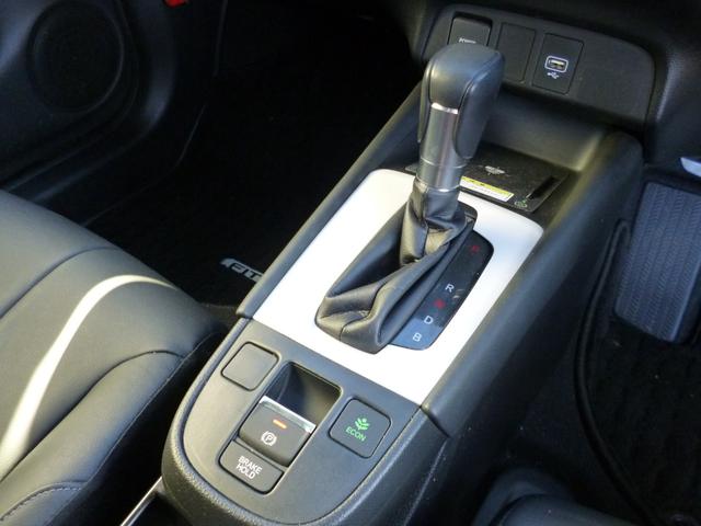 フィット e:HEVリュクス ホンダセンシング 純正ナビ フルセグTV Bluetooth接続 バックモニター 純正ドラレコ前後 シートヒーター クリアランスソナー LEDライト フォグ(18枚目)