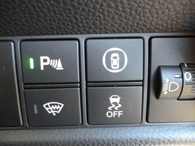 フィット e:HEVリュクス ホンダセンシング 純正ナビ フルセグTV Bluetooth接続 バックモニター 純正ドラレコ前後 シートヒーター クリアランスソナー LEDライト フォグ(21枚目)