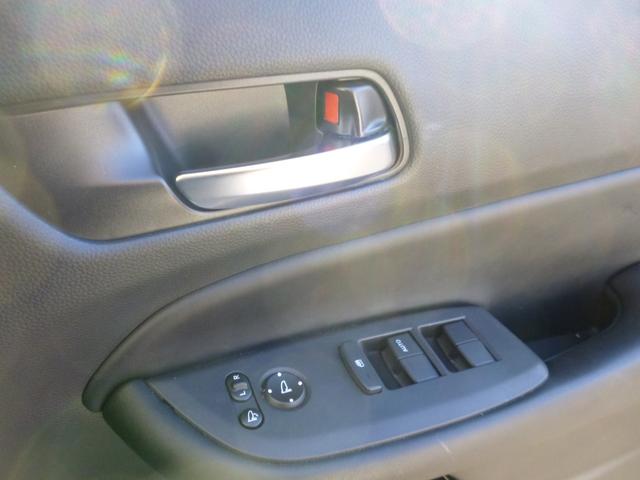 フィット e:HEVリュクス ホンダセンシング 純正ナビ フルセグTV Bluetooth接続 バックモニター 純正ドラレコ前後 シートヒーター クリアランスソナー LEDライト フォグ(23枚目)