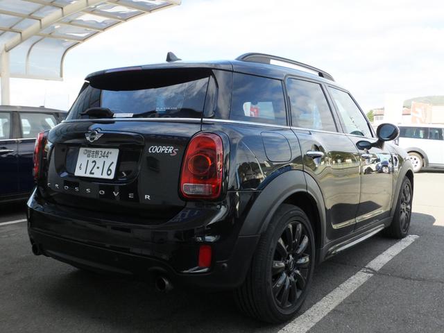 MINI クーパーS クロスオーバー ブラックヒース 250台限定車・HDDナビ・バックカメラ・クルーズコントロール・インテリジェントセーフティ・コンフォートアクセス・LEDヘッドライト・パワーバックドア・純正18AW・ETC・スペアキーあり(8枚目)