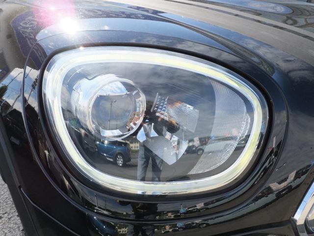 MINI クーパーS クロスオーバー ブラックヒース 250台限定車・HDDナビ・バックカメラ・クルーズコントロール・インテリジェントセーフティ・コンフォートアクセス・LEDヘッドライト・パワーバックドア・純正18AW・ETC・スペアキーあり(12枚目)