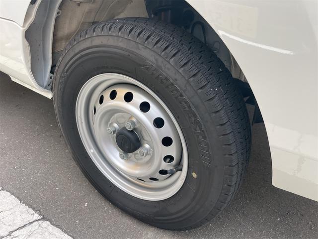 ハイゼットトラック スタンダード　農用スペシャル　４ＷＤ　軽トラック　ＣＶＴ　衝突被害軽減システム　クリアランスソナー　アイドリングストップ　ＡＢＳ　ＥＳＣ　エアコン　パワーステアリング　パワーウィンドウ（9枚目）