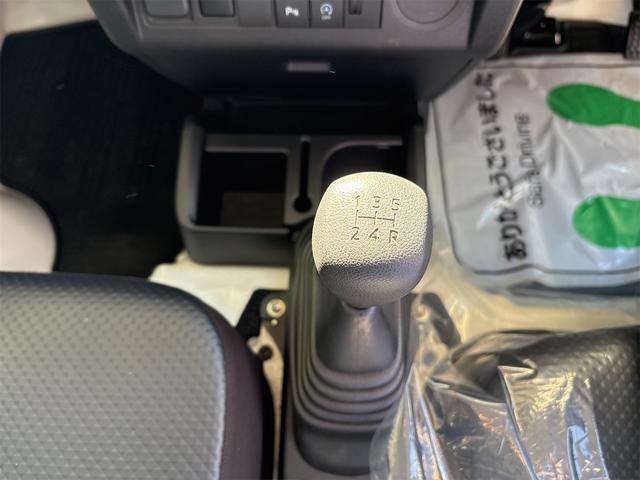 ハイゼットトラック スタンダード　農用スペシャル　４ＷＤ　ＭＴ　衝突被害軽減システム　クリアランスソナー　アイドリングストップ　ＥＳＣ　エアコン　運転席エアバッグ（4枚目）