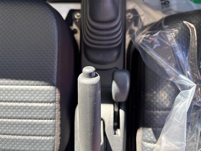 ハイゼットトラック スタンダード　農用スペシャル　４ＷＤ　ＭＴ　衝突被害軽減システム　クリアランスソナー　アイドリングストップ　ＥＳＣ　エアコン　運転席エアバッグ（6枚目）