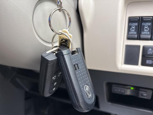 ムーヴキャンバス Ｘ　ＳＡＩＩＩ　４ＷＤ　ＥＴＣ　バックカメラ　両側電動スライドドア　ナビ　ＴＶ　衝突被害軽減システム　オートマチックハイビーム　スマートキー　アイドリングストップ　電動格納ミラー　ベンチシート　ＣＶＴ（8枚目）