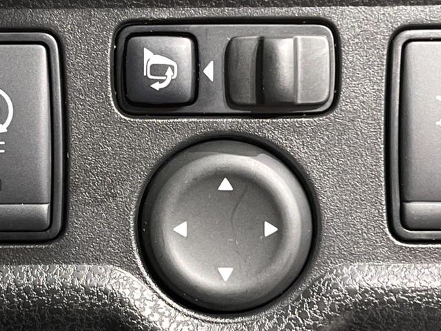 X 禁煙車 衝突軽減装置 SDナビ バックカメラ コーナーセンサー 車線逸脱警報 スマートキー オートライト オートライト ETC マニュアルエアコン 電動格納ミラー アイドリングストップ(33枚目)