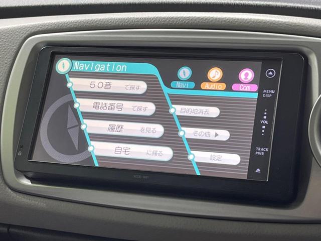 Ｕ　禁煙車　純正ＳＤナビ　ＥＴＣ　Ｂｌｕｅｔｏｏｔｈ　スマートキー　シートヒーター　オートライト　革巻きステアリング　ＣＤ／ＤＶＤ再生　地デジ　盗難防止装置　プライバシーガラス　トラクションコントロール(23枚目)