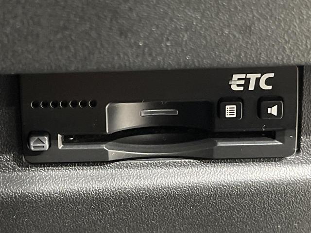 ジムニー ＸＣ　ＡＴ　純正ナビ　フルセグ　バックカメラ　セーフティサポート　クルーズコントロール　ＬＥＤヘッド　オートライト　スマートキー　シートヒーター　革巻きステアリング　ステアリングスイッチ　ドラレコ　禁煙車（6枚目）