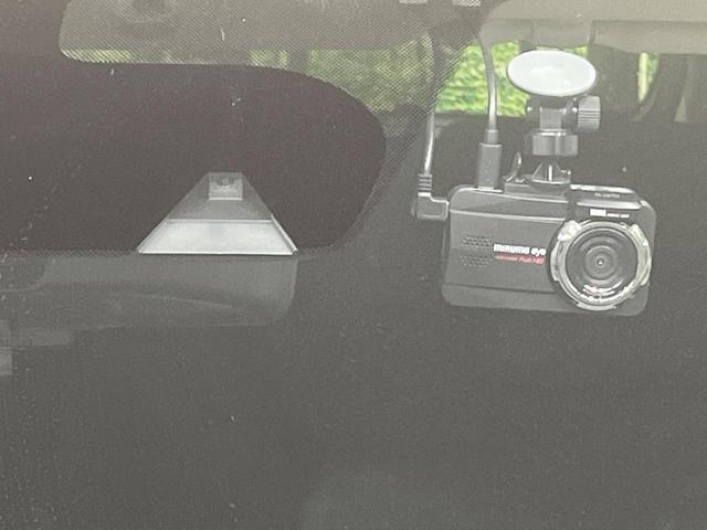 ノート ｅ－パワー　Ｘ　純正ナビ　全周囲カメラ　エマージェンシーブレーキ　車線逸脱警報　ＬＥＤヘッド　オートライト　前後ソナー　インテリキー　ドラレコ　ＥＴＣ　デジタルインナーミラー　オートエアコン　シートリフター　禁煙車（5枚目）