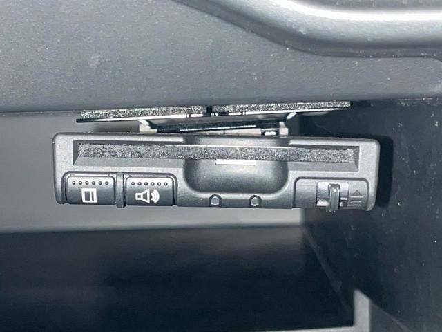 ノート ｅ－パワー　Ｘ　純正ナビ　全周囲カメラ　エマージェンシーブレーキ　車線逸脱警報　ＬＥＤヘッド　オートライト　前後ソナー　インテリキー　ドラレコ　ＥＴＣ　デジタルインナーミラー　オートエアコン　シートリフター　禁煙車（7枚目）