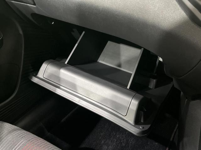 オーラ ニスモ　純正９型コネクトナビ　全周囲カメラ　プロパイロット　寒冷地仕様　ブラインドスポットモニター　デジタルインナーミラー　ＬＥＤヘッド　シートヒーター　ステアリングヒーター　ワイヤレス充電　インテリキー（25枚目）