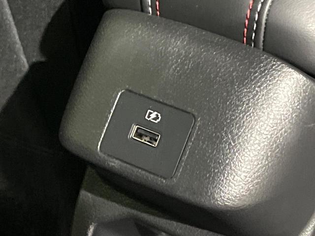 オーラ ニスモ　純正９型コネクトナビ　全周囲カメラ　プロパイロット　寒冷地仕様　ブラインドスポットモニター　デジタルインナーミラー　ＬＥＤヘッド　シートヒーター　ステアリングヒーター　ワイヤレス充電　インテリキー（35枚目）